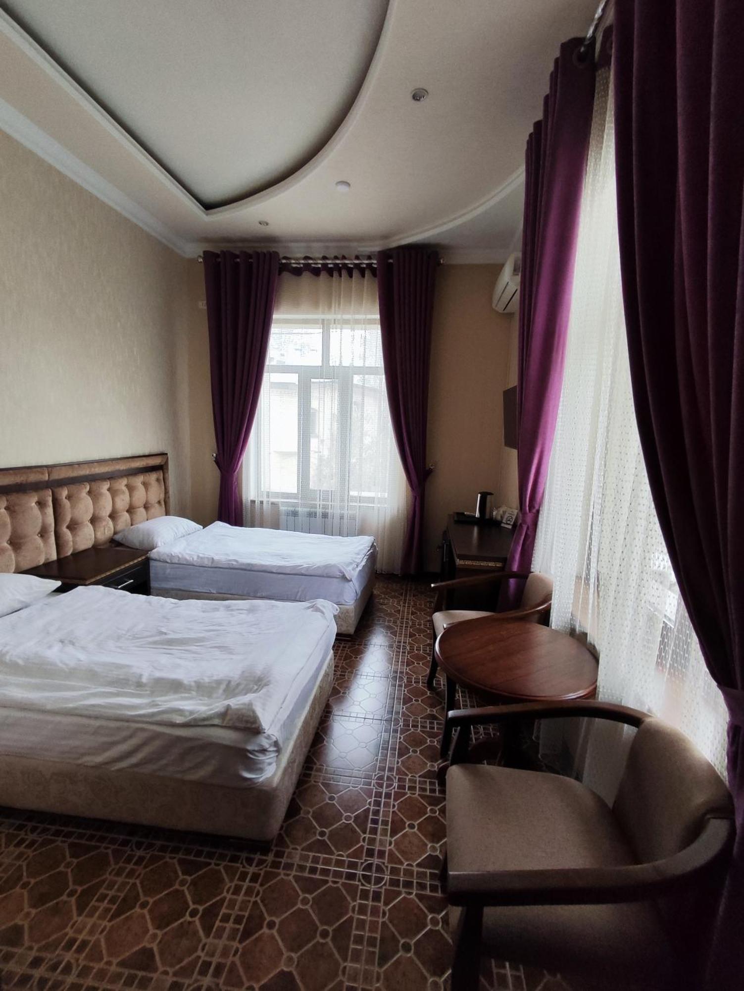 Gold Camel Registan Hotel Samarkand Bagian luar foto