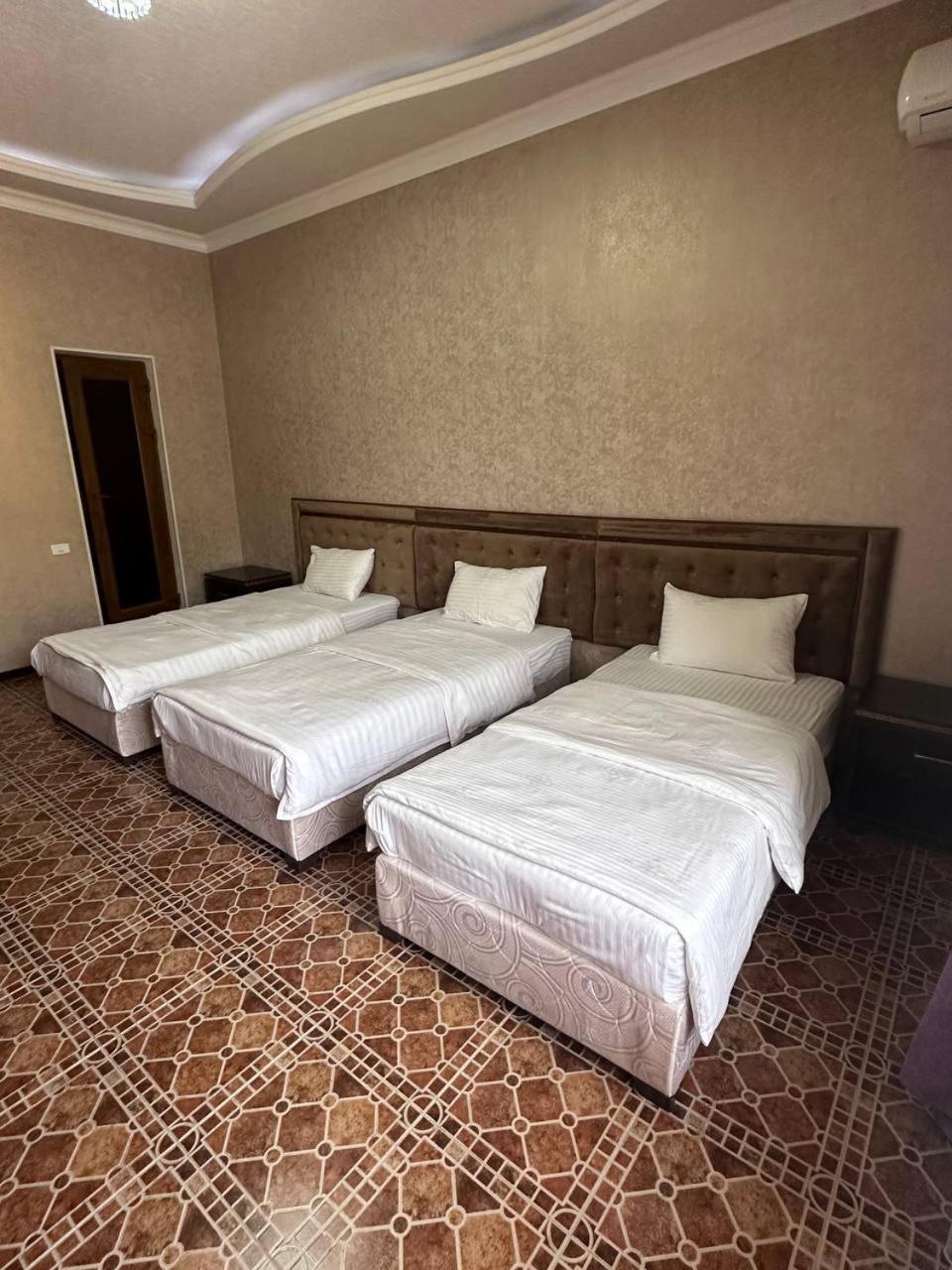 Gold Camel Registan Hotel Samarkand Bagian luar foto