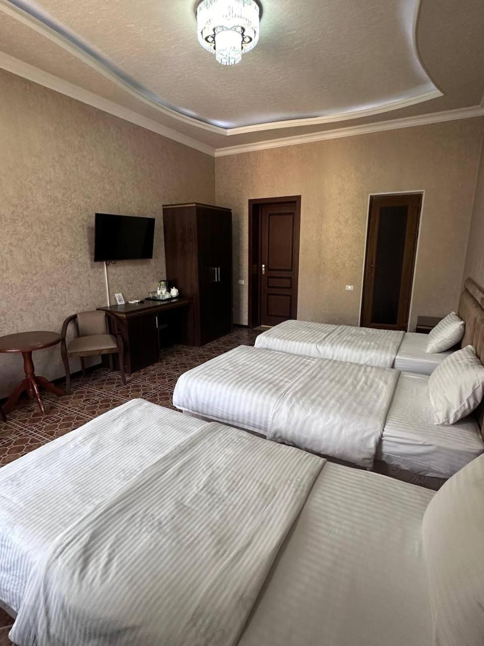 Gold Camel Registan Hotel Samarkand Bagian luar foto